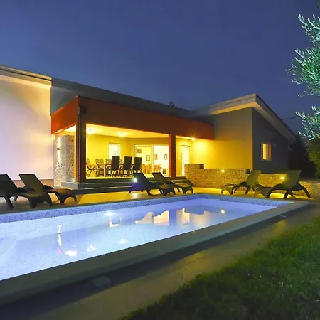 Villa With Private Pool Krnica