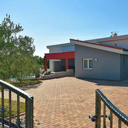 With Private Pool * Krnica